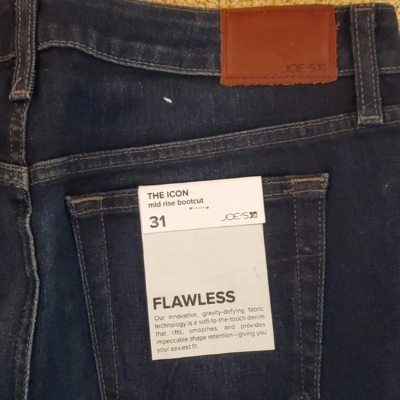 Jean's - Picture 4 of 5